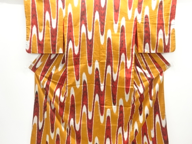 Taisho-roman, woven kimono with jar-hanging pattern